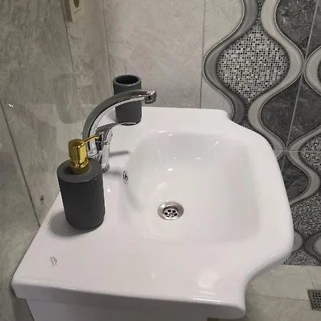Est * ترابزون