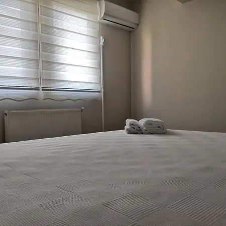 Est Apartment