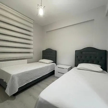 Est Apartment